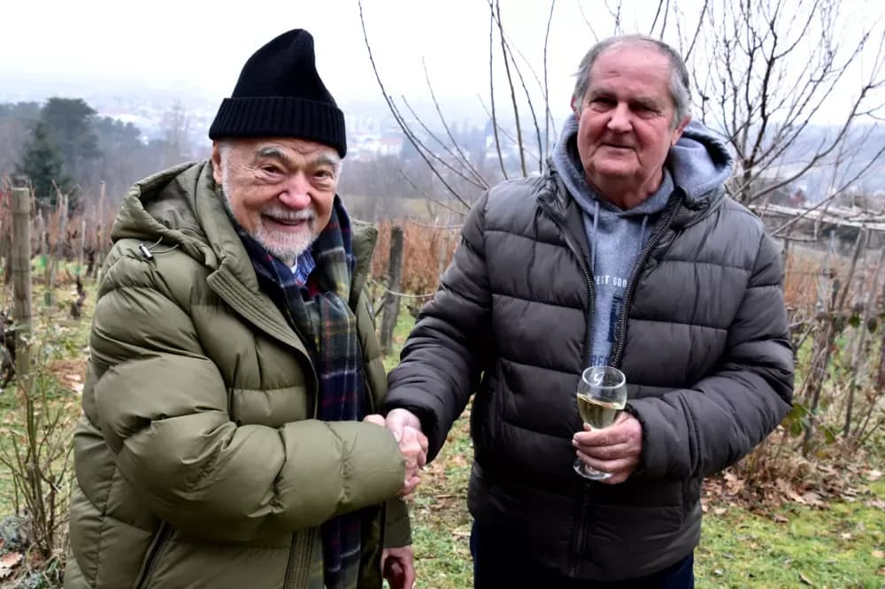 Bivši predsjednik Mesić tradicionalno proslavio Vincelovo u vinskoj prijestolnici Kutjevu