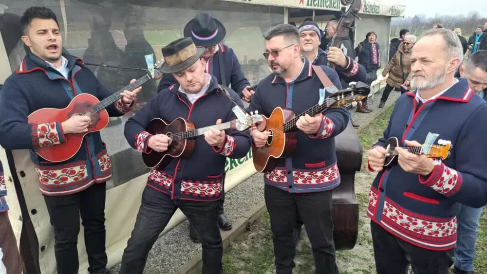 Baština koja živi: Pokladno jahanje u Dubočcu i Banovcima