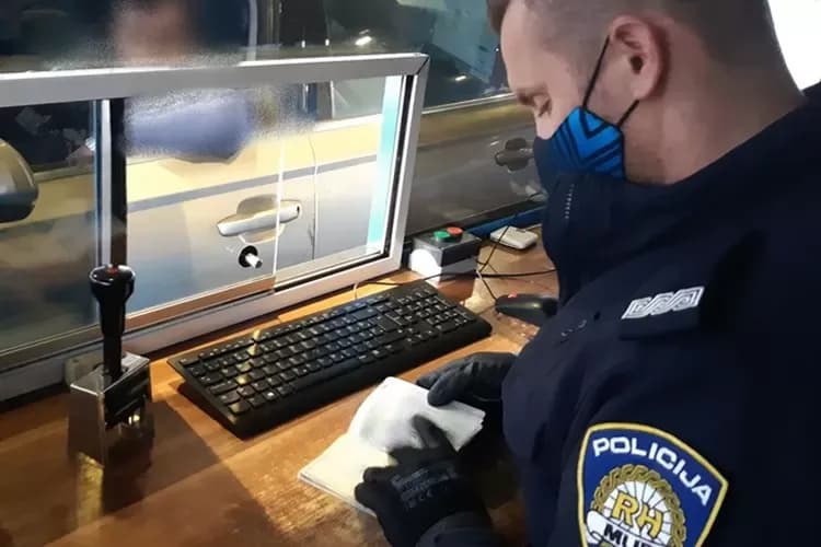Uhićen zbog krivotvorenja viza