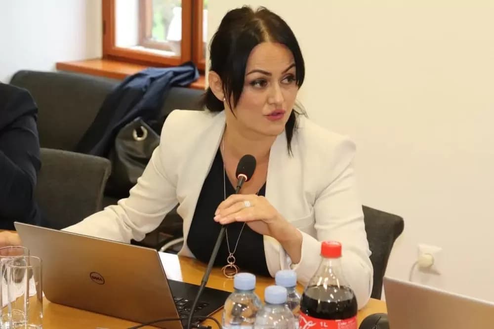 Gradska vlast obmanama zataškava ugovor o održavanju cesta i zimskoj službi, sklopljen s tvrtkom Građenje Rašić d.o.o.