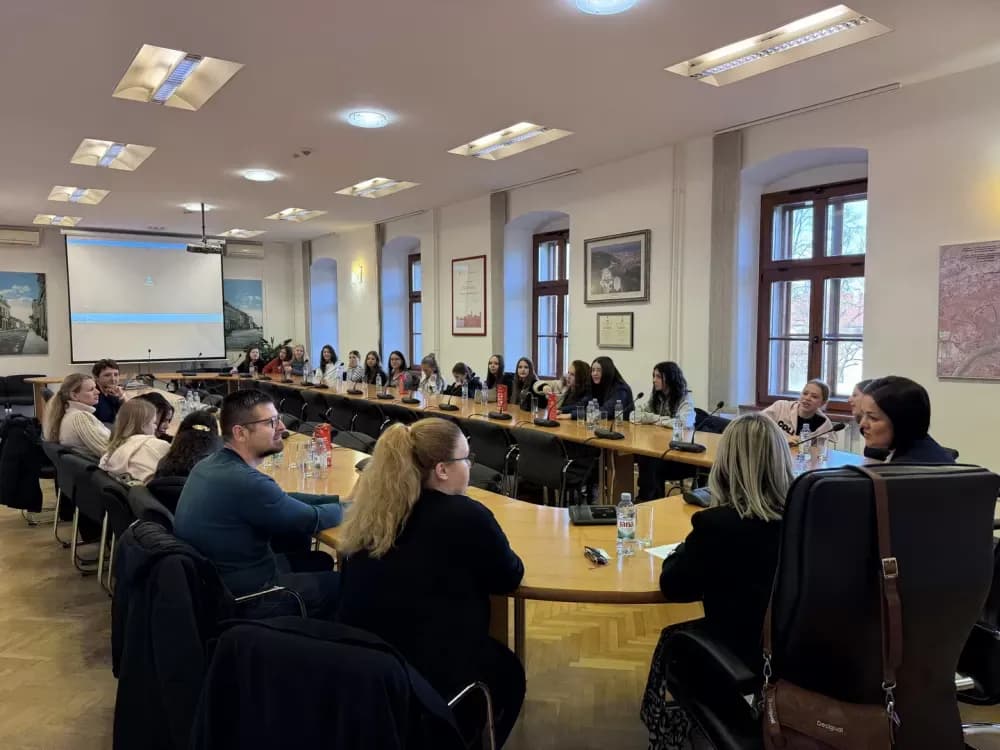 Upriličen prijem učenika Erasmus+ projekta „Green, Digital, Active“ u Gradskoj upravi
