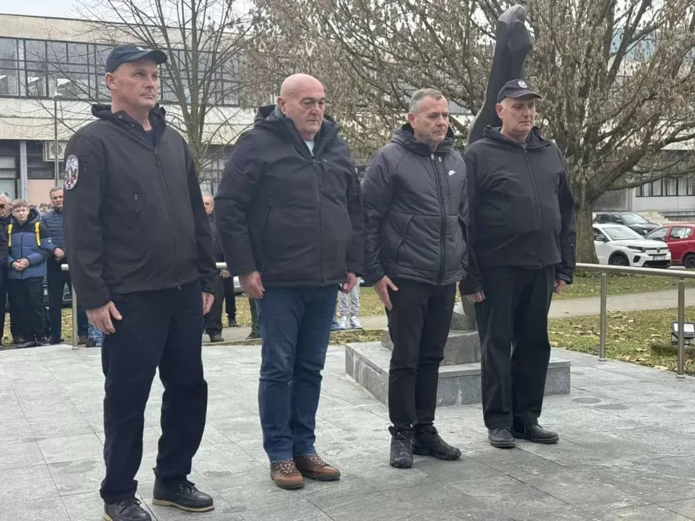 Slavonski Brod i Kašić odali počast poginulim Kobrama VRO Maslenica