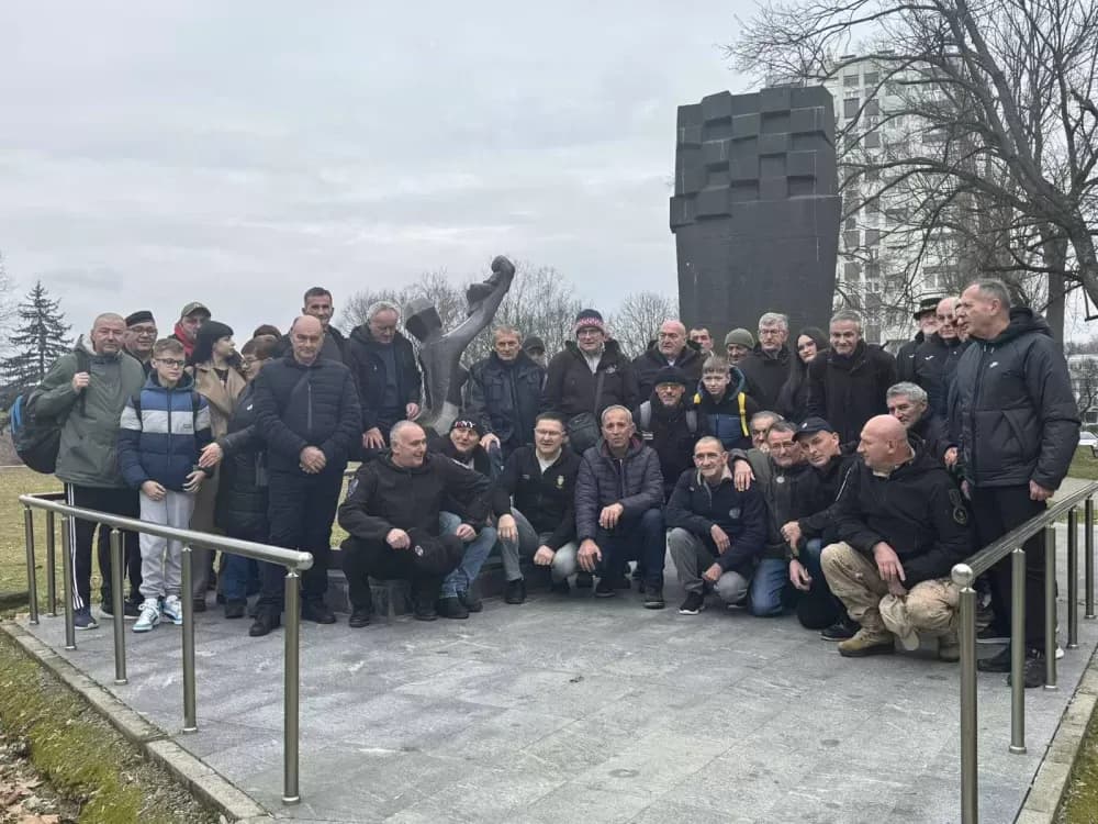 Slavonski Brod i Kašić odali počast poginulim Kobrama VRO Maslenica