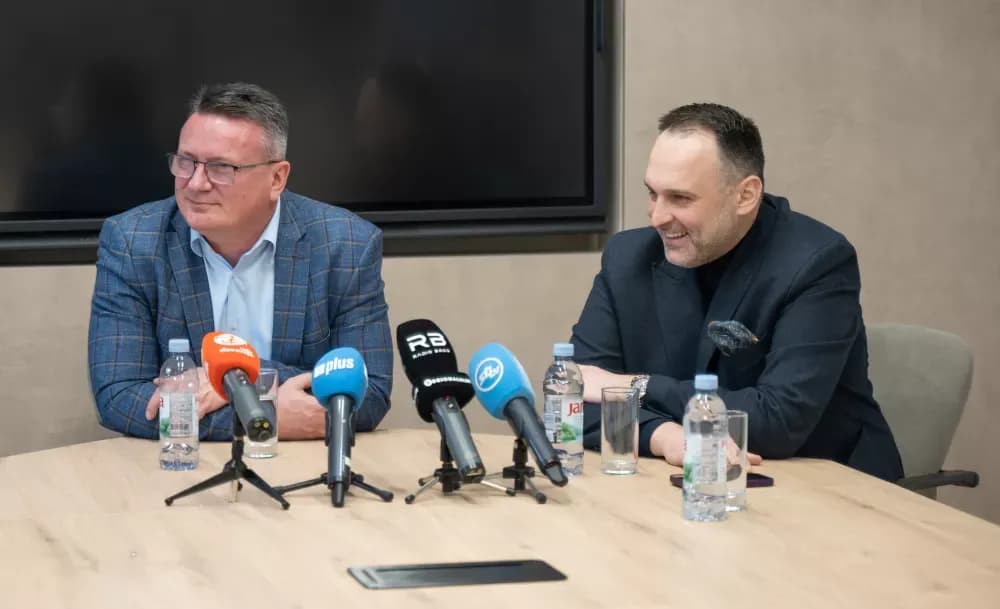 Župan Marušić i zamjenik Šimić primili predstavnike ŽKK Brod na Savi