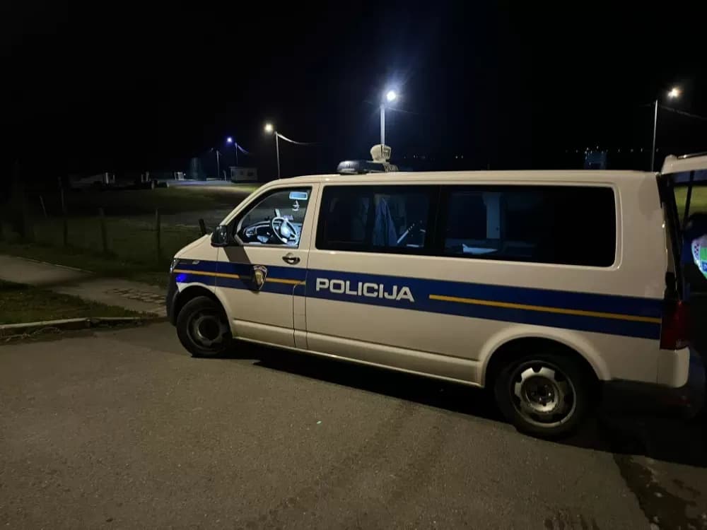 Teško razbojništvo u Lužanima: Pretučena starica i njen sin, policija tjedan dana šuti