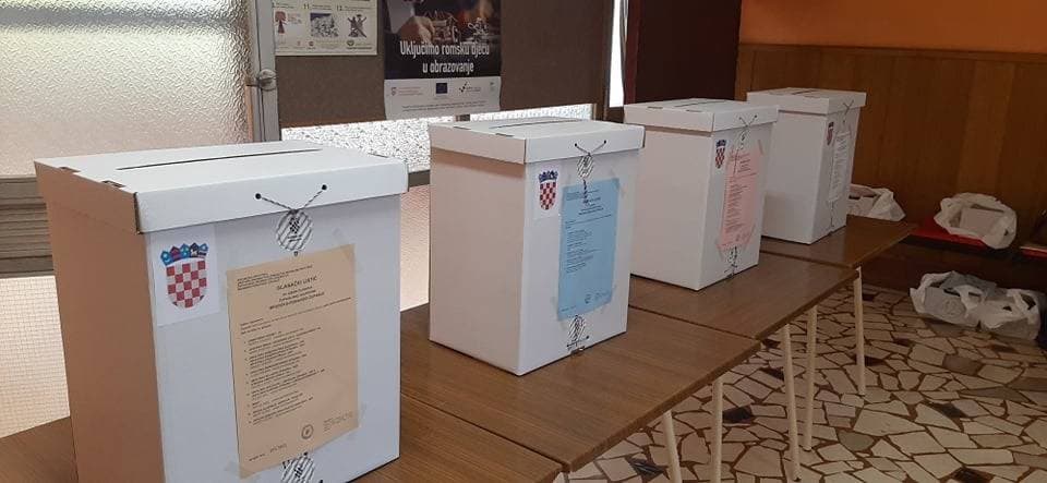 Požega u znaku prvog rektora: Otvoreni Dani Matice hrvatske uz izložbu o Matiji Mesiću