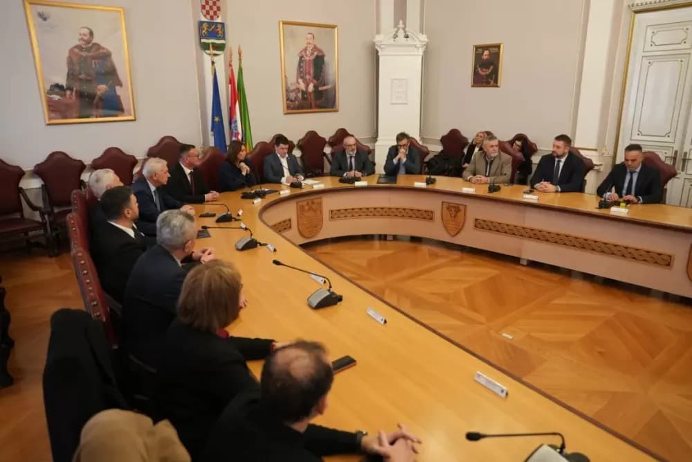 Danijel Marušić na potpisivanju ugovora: Čvor Požega otvara nove razvojne prilike za Brodsko-posavsku županiju