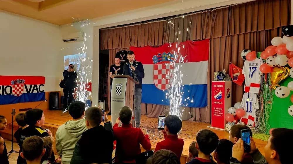 Futsal Vatreni slavonac Sekulić donio novu reprezentativnu medalju i raspametio svoj Oriovac: Mjesto od 1500 stanovnika postalo najtrofejnije u Hrvatskoj