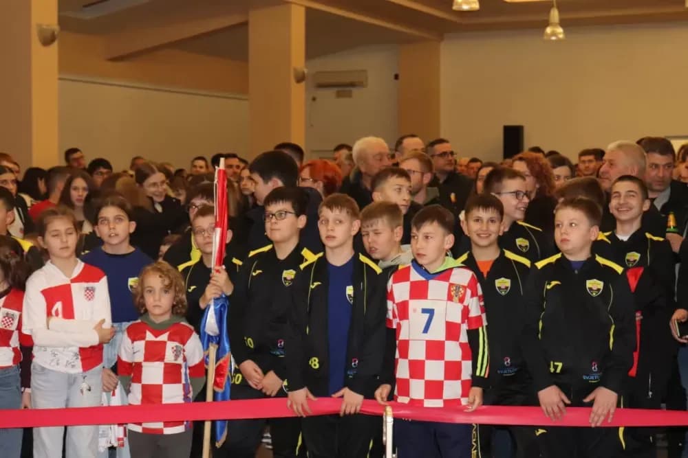 Futsal Vatreni slavonac Sekulić donio novu reprezentativnu medalju i raspametio svoj Oriovac: Mjesto od 1500 stanovnika postalo najtrofejnije u Hrvatskoj