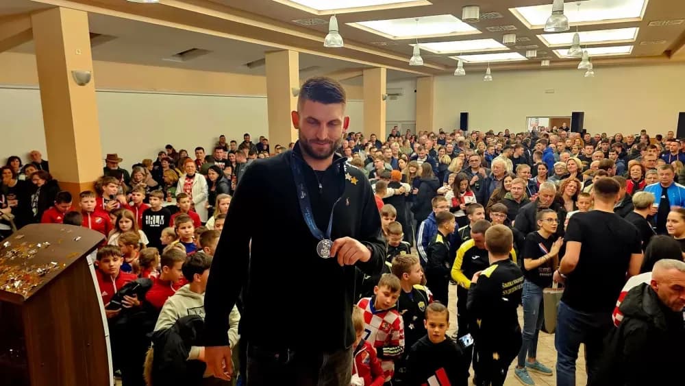 Futsal Vatreni slavonac Sekulić donio novu reprezentativnu medalju i raspametio svoj Oriovac: Mjesto od 1500 stanovnika postalo najtrofejnije u Hrvatskoj
