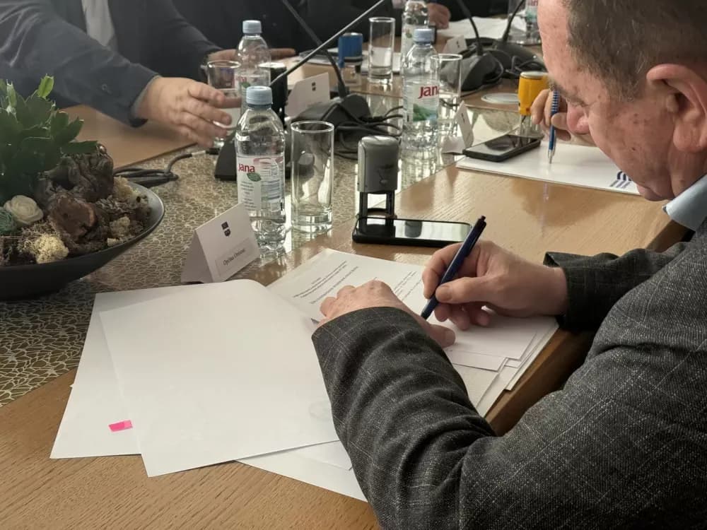 Potpisani ugovori o dodjeli sredstava za obnovu javne, društvene i sakralne infrastrukture