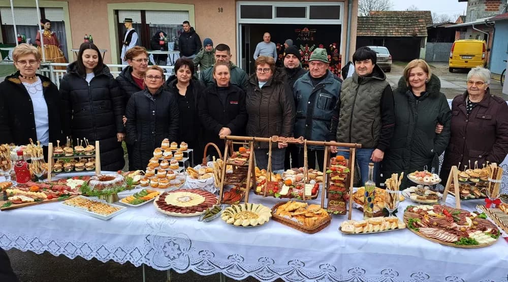 20. POKLADNO JAHANJE U RUŠČICI - Više od 50 pokladnih konjanika projahalo ruščičkim šorovima