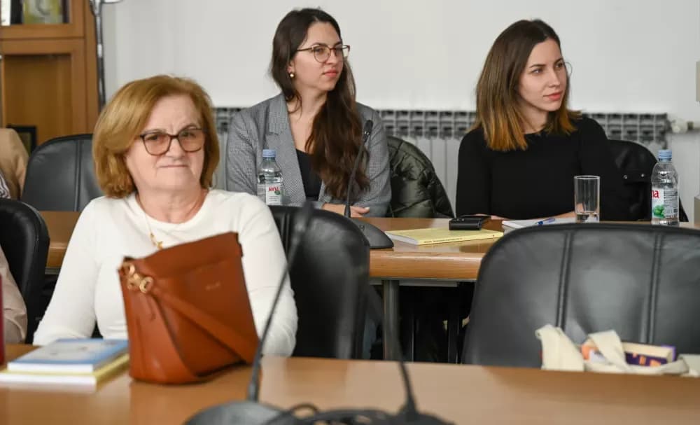 Djeca pod pritiskom suvremenih izazova: Potrebna jača suradnja roditelja i struke