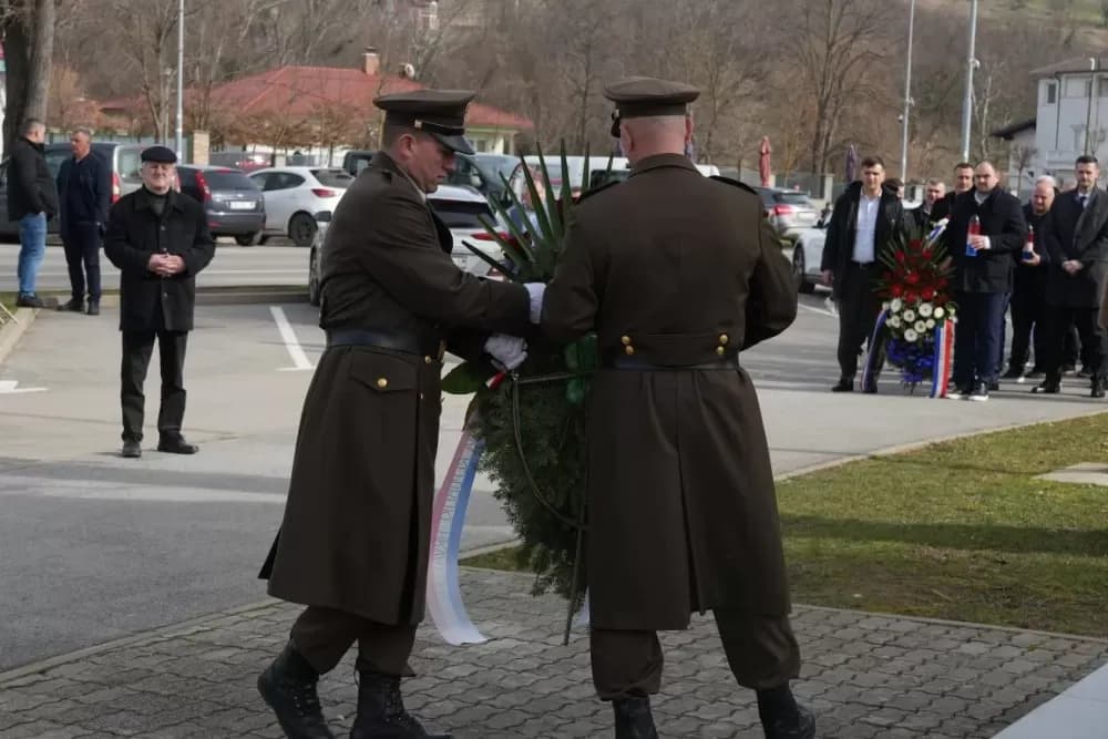 Svečano i dostojanstveno u Sibinju: Odana počast žrtvama i obilježen Dan općine