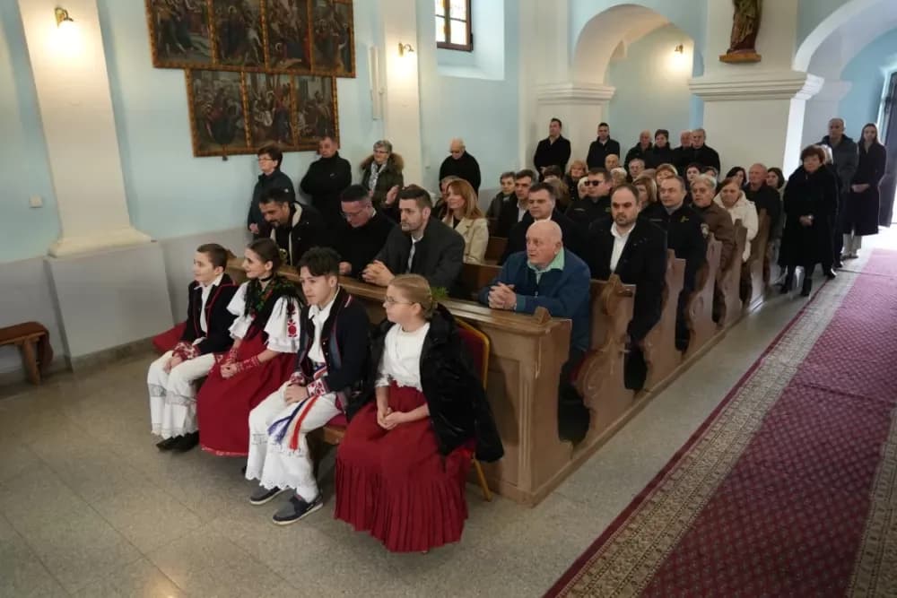 Svečano i dostojanstveno u Sibinju: Odana počast žrtvama i obilježen Dan općine