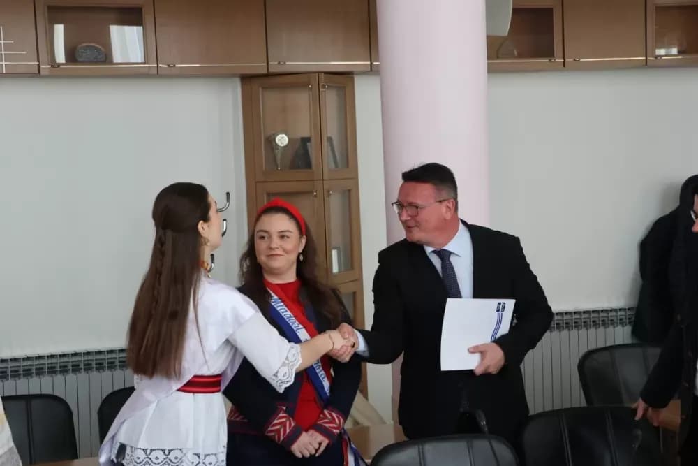 Nagrađene Šokice i snaše na prijemu kod župana Marušića: Nekog odgojiti u duhu da čuva kulturu i tradiciju je nešto veliko
