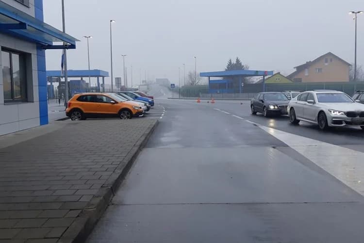Pokušao preveslati naše policajce, oni ga otkrili