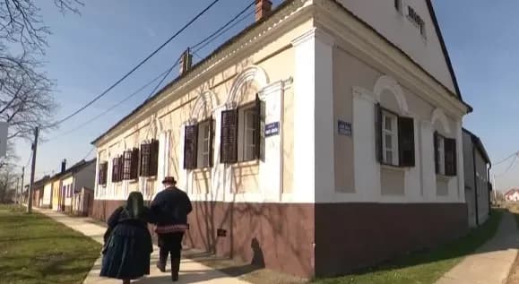 Svake nedjelje u nošnjama: Mladi supružnici koji vraćaju duh prošlih vremena