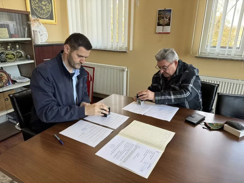 Sibinjski načelnik Josip Pavić potpisao ugovor o donaciji za crkvu u Slobodnici