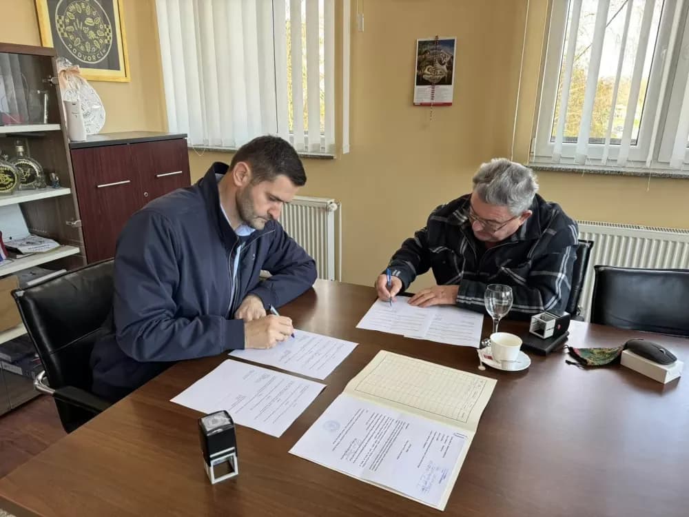 Sibinjski načelnik Josip Pavić potpisao ugovor o donaciji za crkvu u Slobodnici
