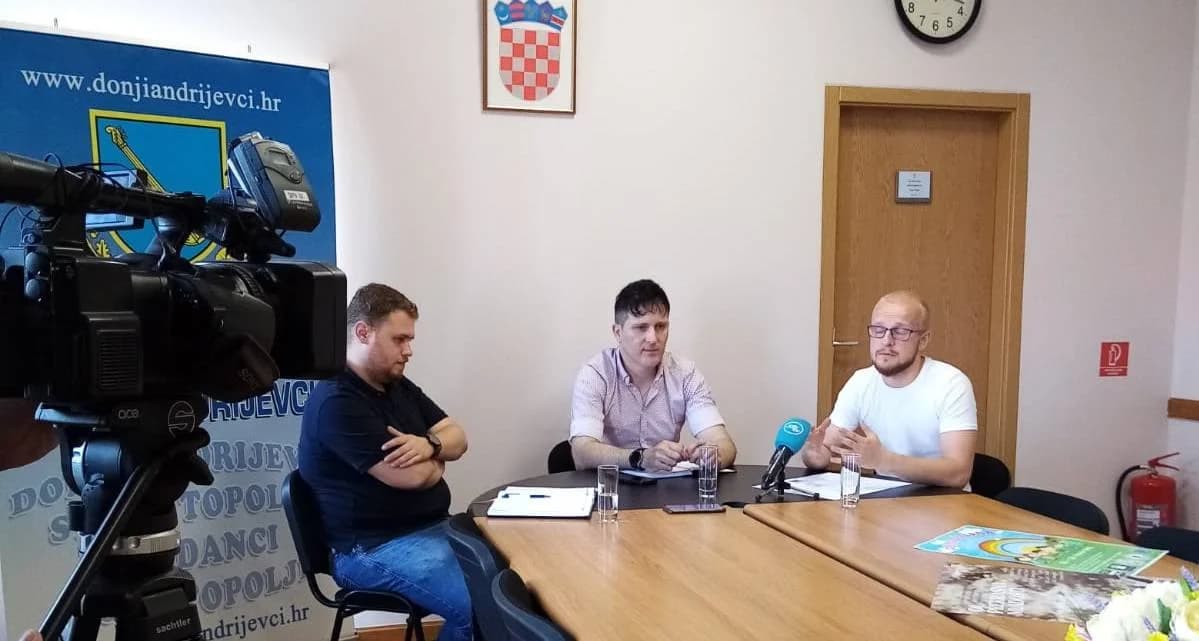 Jubilarni Dan žena u Tornju uz Dubu Biondića i Papučke vile