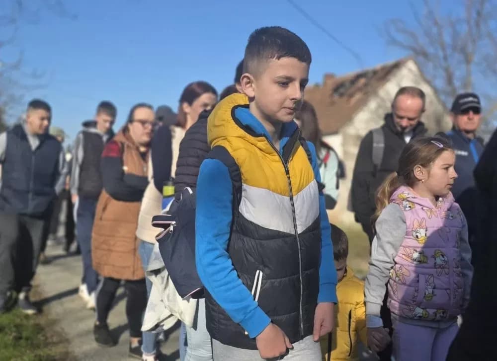 Odvoračka sela u zajedništvu i molitvi: Održan prvi Odvorački planinarski križni put