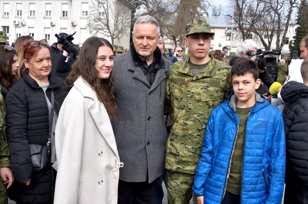Povijesna prisega u Požegi: Među 400 ročnika i kći Marka Perkovića Thompsona