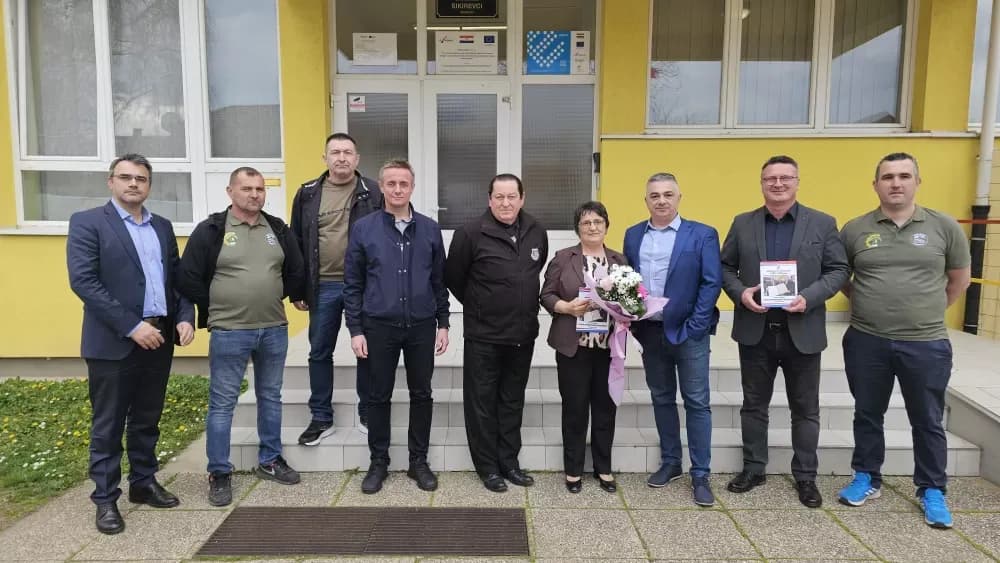 Župan Marušić posjetio „Malu školu ribolova“ u Sikirevcima