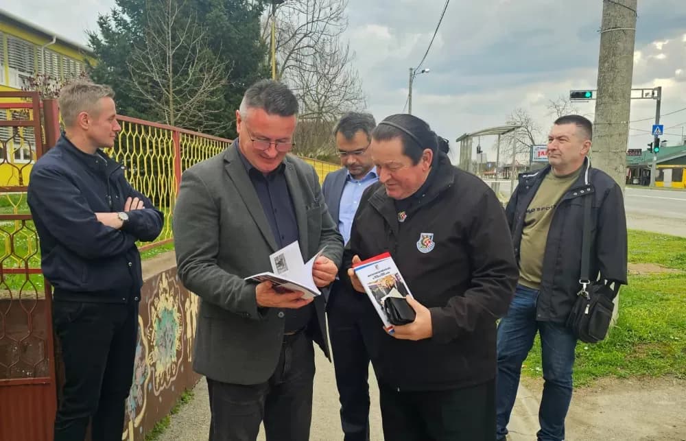 Župan Marušić posjetio „Malu školu ribolova“ u Sikirevcima