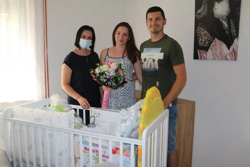 Tisuće planinara na Papučkim jaglacima pohode sedam staza