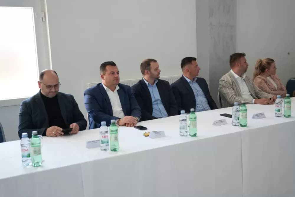 Slavonski Šamac okupio vodeće gospodarstvenike: Održana sjednica Gospodarskog vijeća uz fokus na razvoj i investicije