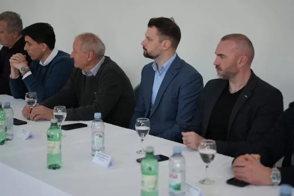 Slavonski Šamac okupio vodeće gospodarstvenike: Održana sjednica Gospodarskog vijeća uz fokus na razvoj i investicije