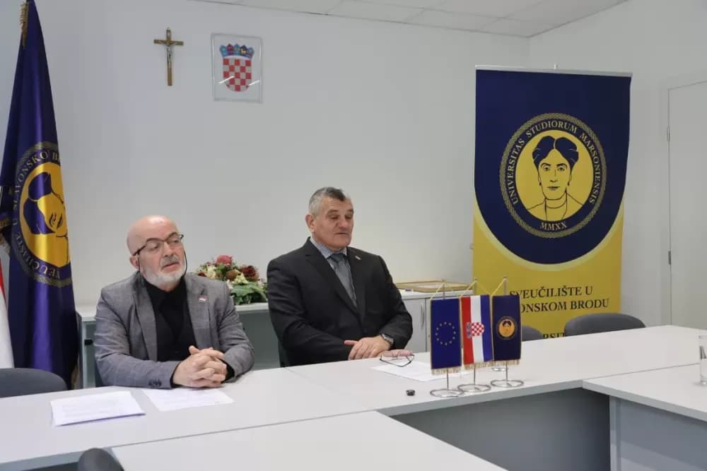 Sveučilište u Slavonskom Brodu uz svoje studente: Stipendije koje olakšavaju obiteljski i studentski život ali i liječenje