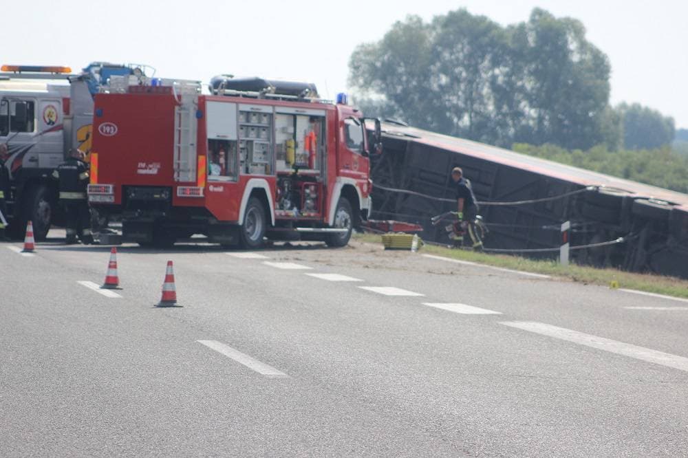 „Oj, Požego, u tebi je lipo“: Večer folklora i prijateljstva u požeškom kazalištu