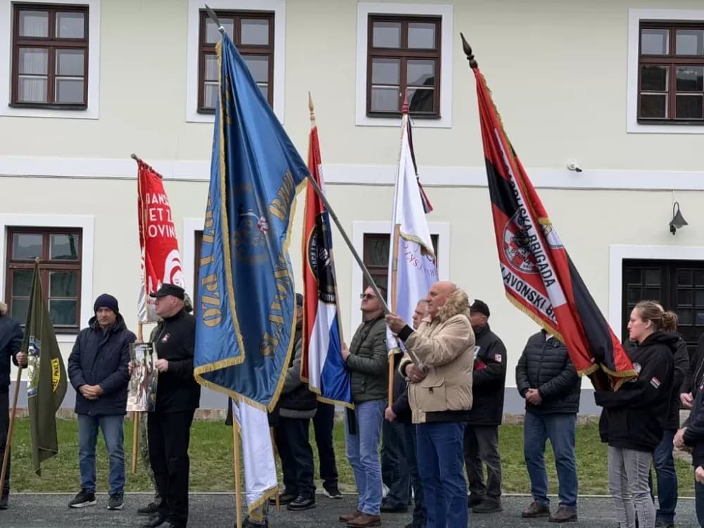 Križni put u Slavonskom Brodu: Branitelji, obitelji i građani u zajedničkoj molitvi