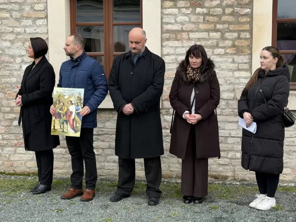 Križni put u Slavonskom Brodu: Branitelji, obitelji i građani u zajedničkoj molitvi