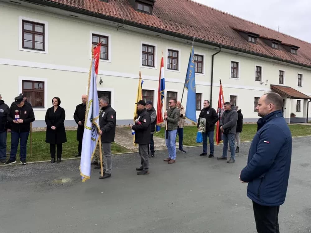 Križni put u Slavonskom Brodu: Branitelji, obitelji i građani u zajedničkoj molitvi