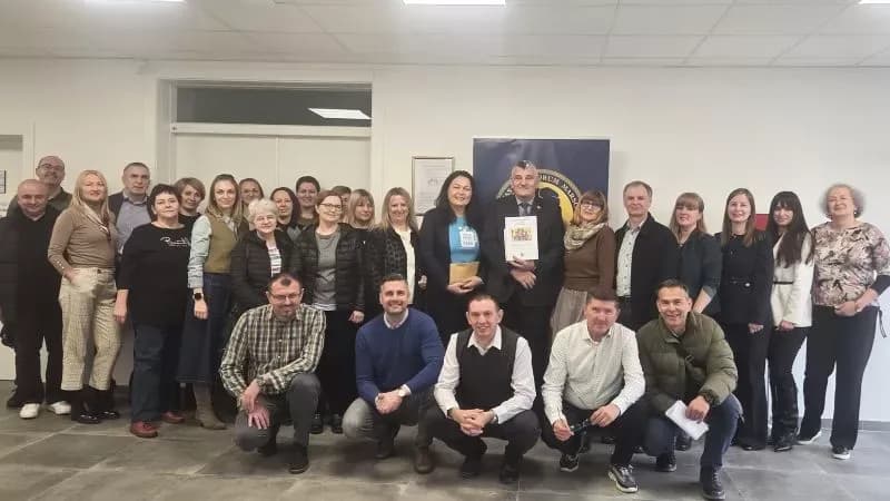 Studenti i profesori Sveučilišta u Sl. Brodu prikupili donacije za socijalnu samoposlugu i djecu u potrebi