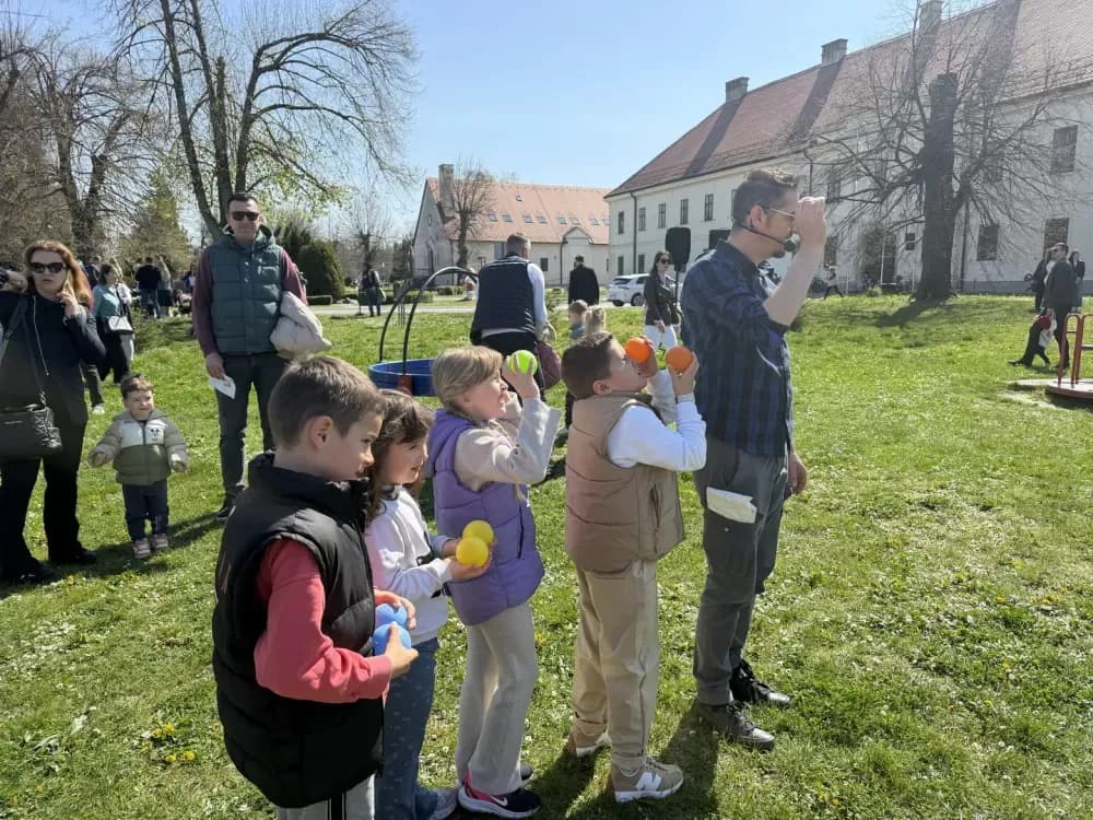 Najmlađi uživali u uskrsnom druženju u Tvrđavi Brod