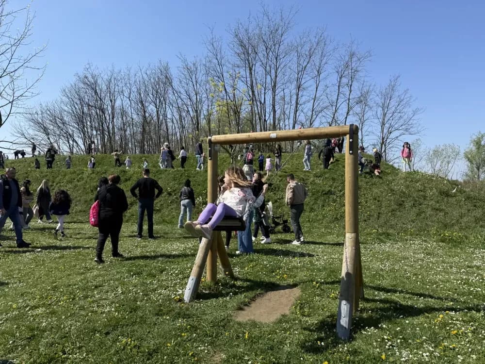 Najmlađi uživali u uskrsnom druženju u Tvrđavi Brod