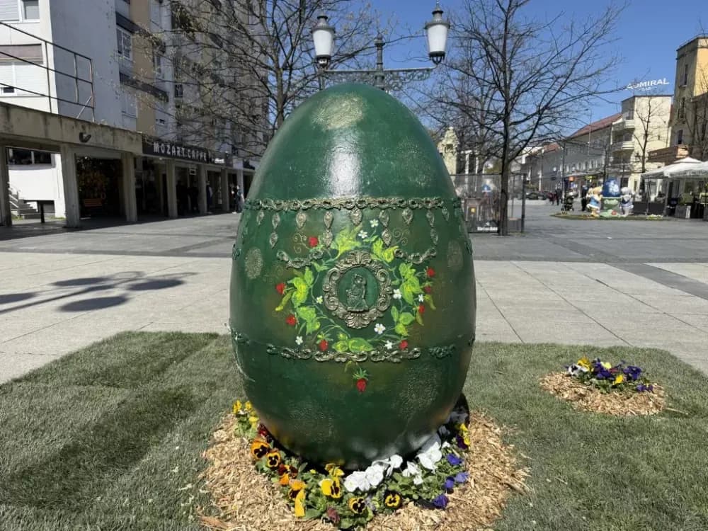 Uskrsna idila na ulicama Slaovonskog Broda: Šarene pisanice i veseli ukrasi za sve posjetitelje