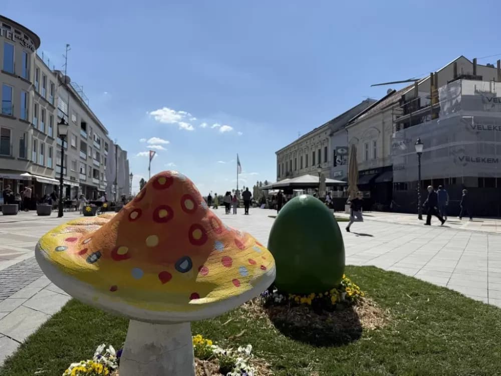 Uskrsna idila na ulicama Slaovonskog Broda: Šarene pisanice i veseli ukrasi za sve posjetitelje