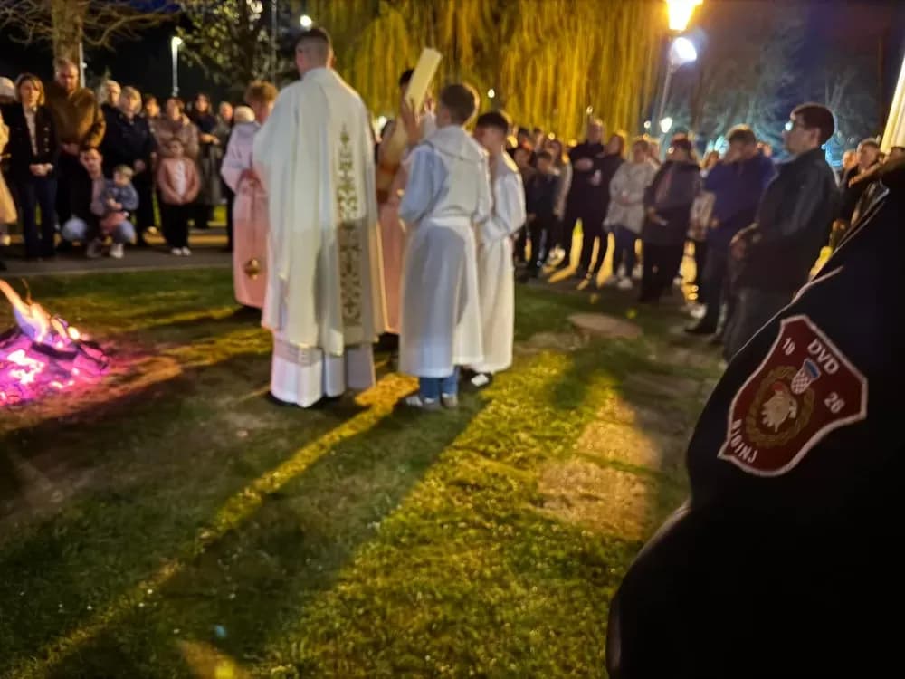 Sibinjski vatrogasci čuvali Isusov grob uoči Uskrsa