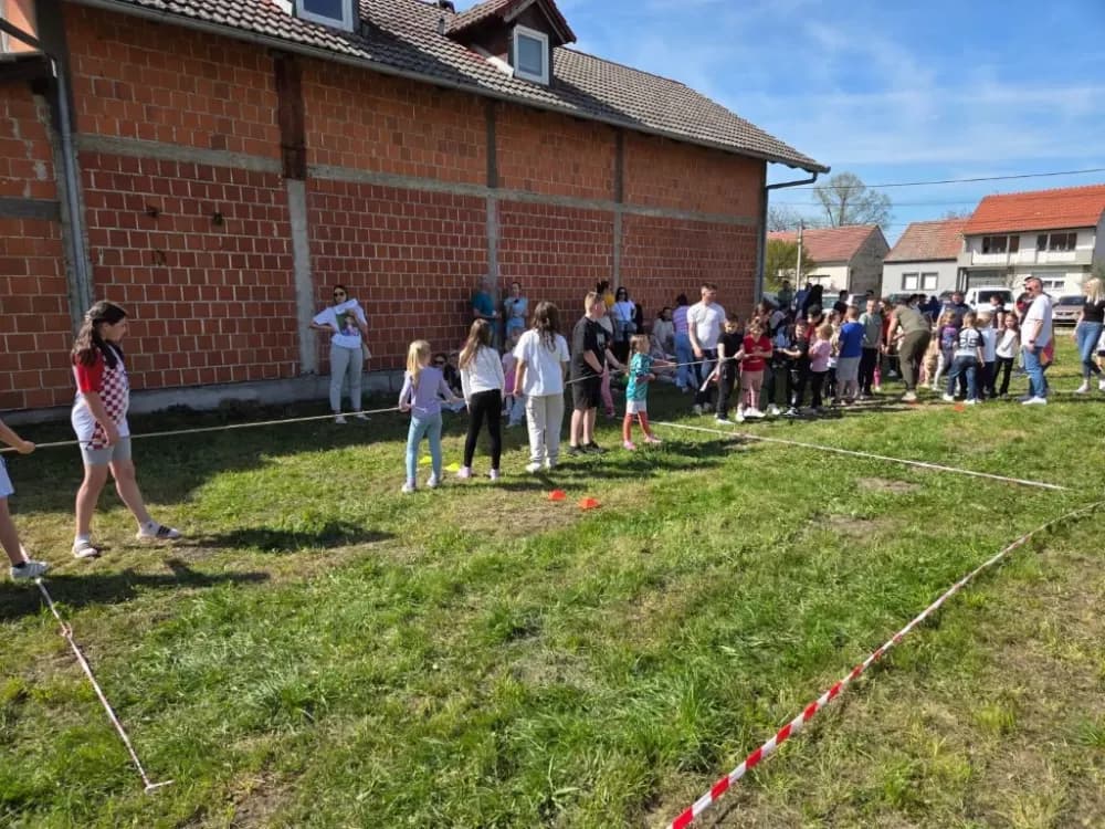Načelnik Grgić oživio Gornju Vrbu: Velika uskrsna potraga okupila brojne mališane!