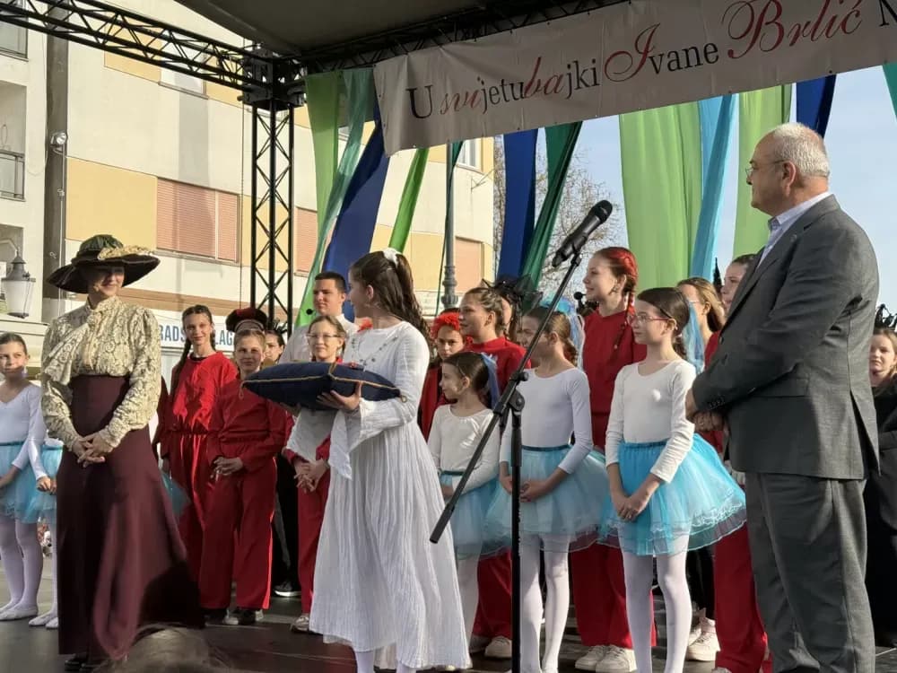 Smjena vlasti u Slavonskom Brodu, ključeve grada preuzeli najmlađi