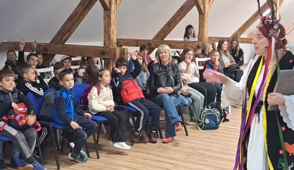 U Svijet bajki stigli su brojni mališani iz cijele Hrvatske, među njima i prvašići iz Požege