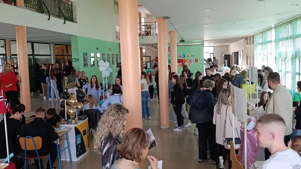 Ekonomsko-birotehnička škola otvorila vrata budućim srednjoškolcima