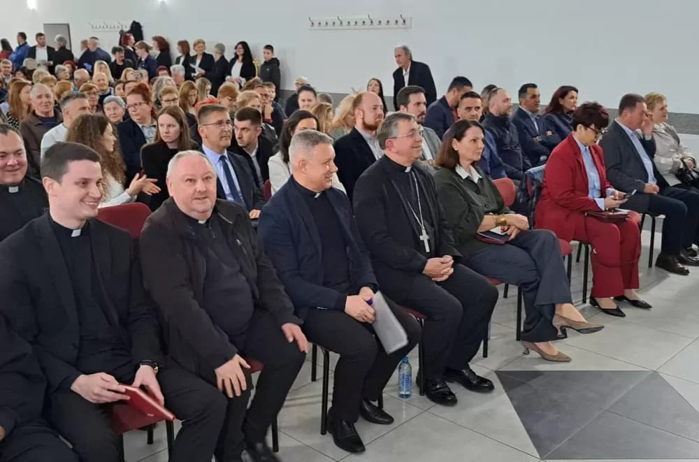 Velika priča iz malog mjesta: 850 godina svetišta u jednoj knjizi