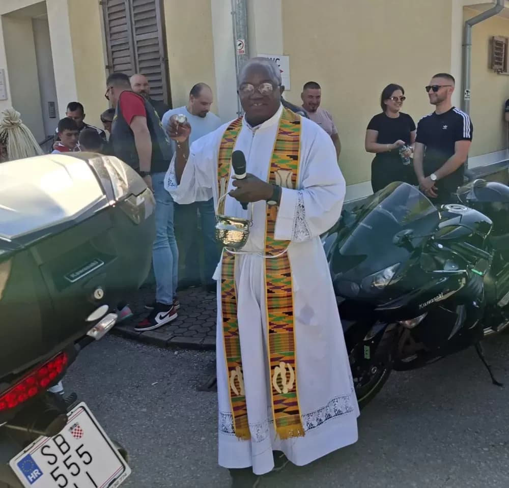 Blagoslov motociklista u Podvinju i molitva za postojanu sigurnost na svakom putu