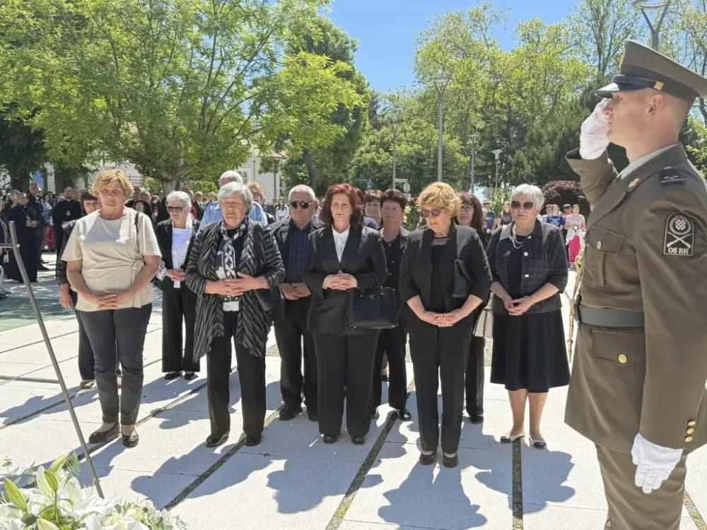 Bijele ruže za djecu kojoj je rat prekinuo djetinjstvo